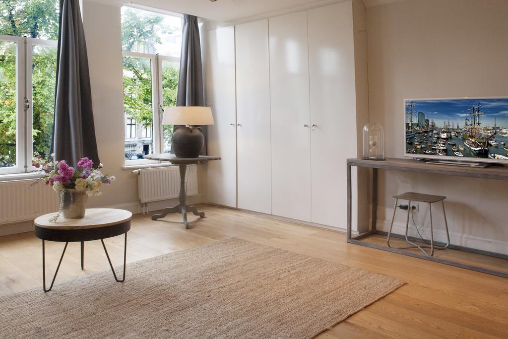 Canal Studio Apartment Amszterdam Szoba fotó